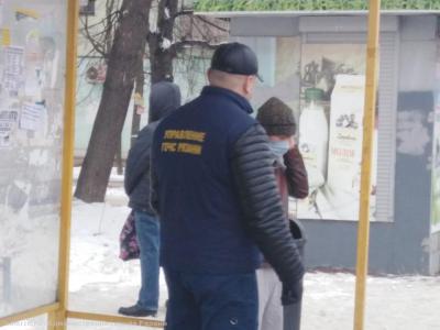 В Рязани провели беседы с нарушителями масочного режима